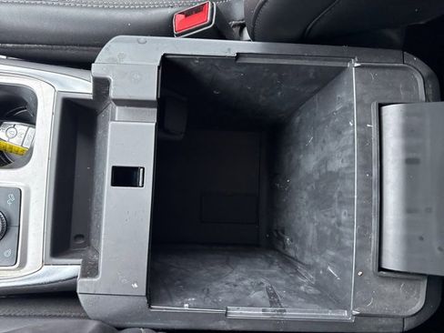 Used 2023 Ford Explorer XLT w/ Equipment Group 202A image 35