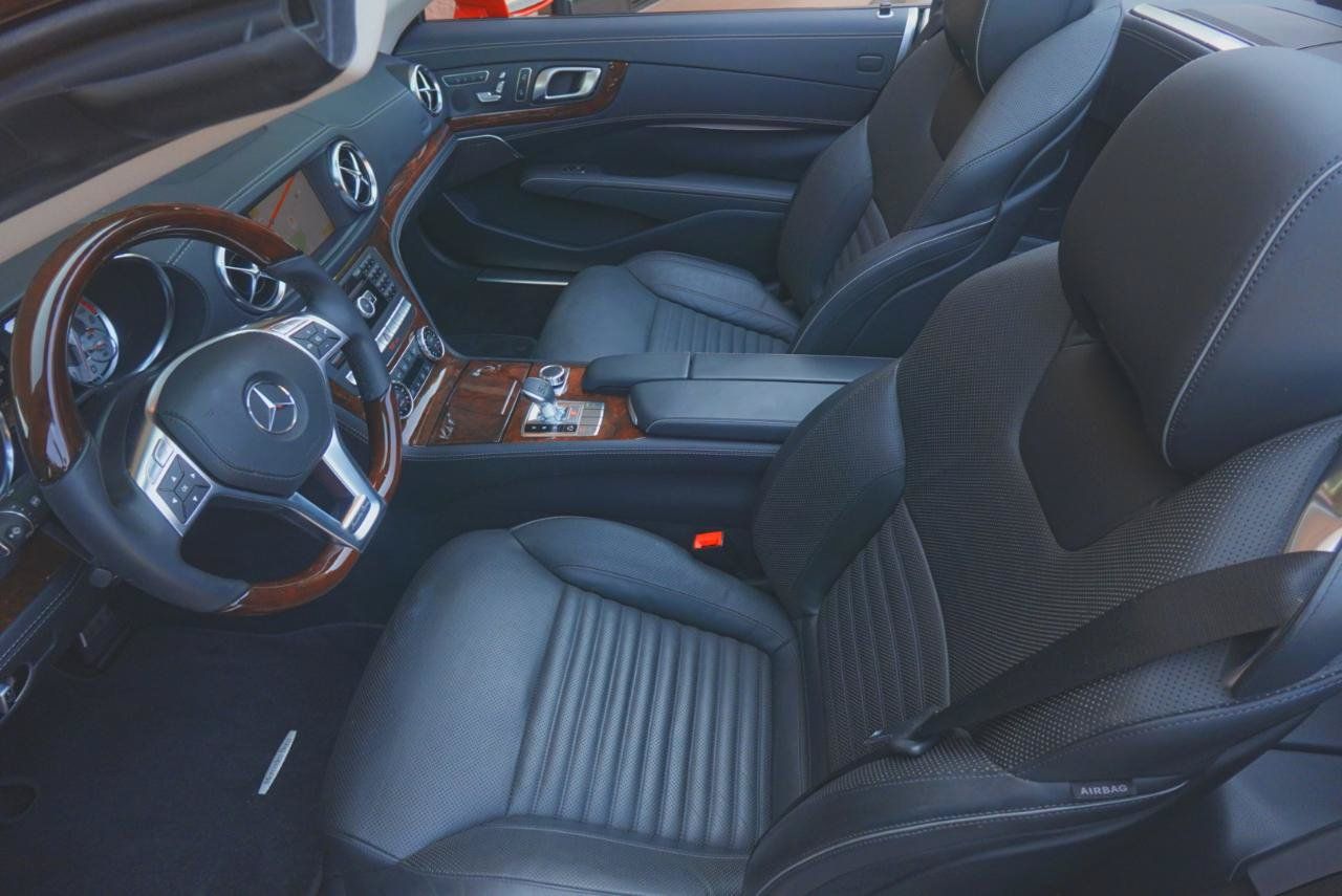 Used 2013 Mercedes-Benz SL 550 image 11