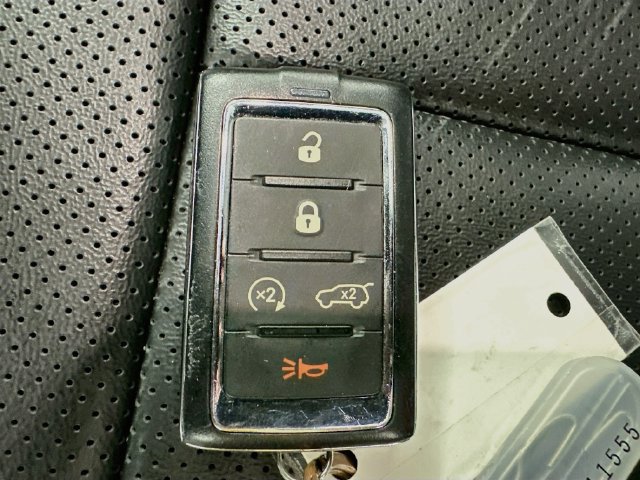 Used 2023 Jeep Grand Cherokee 4WD 4xe w/ Luxury Tech Group II image 18