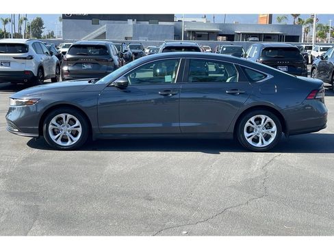 Used 2023 Honda Accord LX image 2