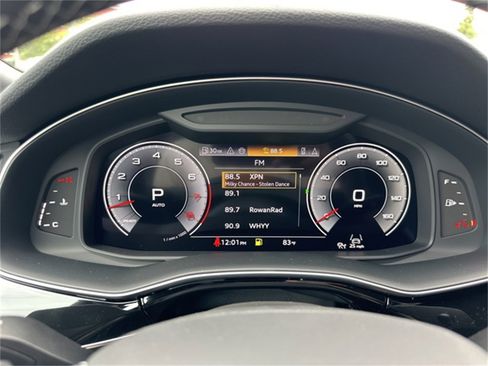 New 2025 Audi Q8 Premium Plus image 23