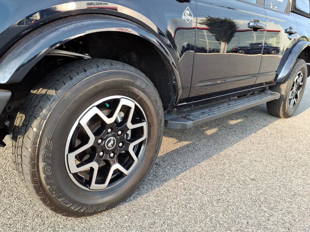 Used 2021 Ford Bronco Outer Banks AWD/4WD image 9