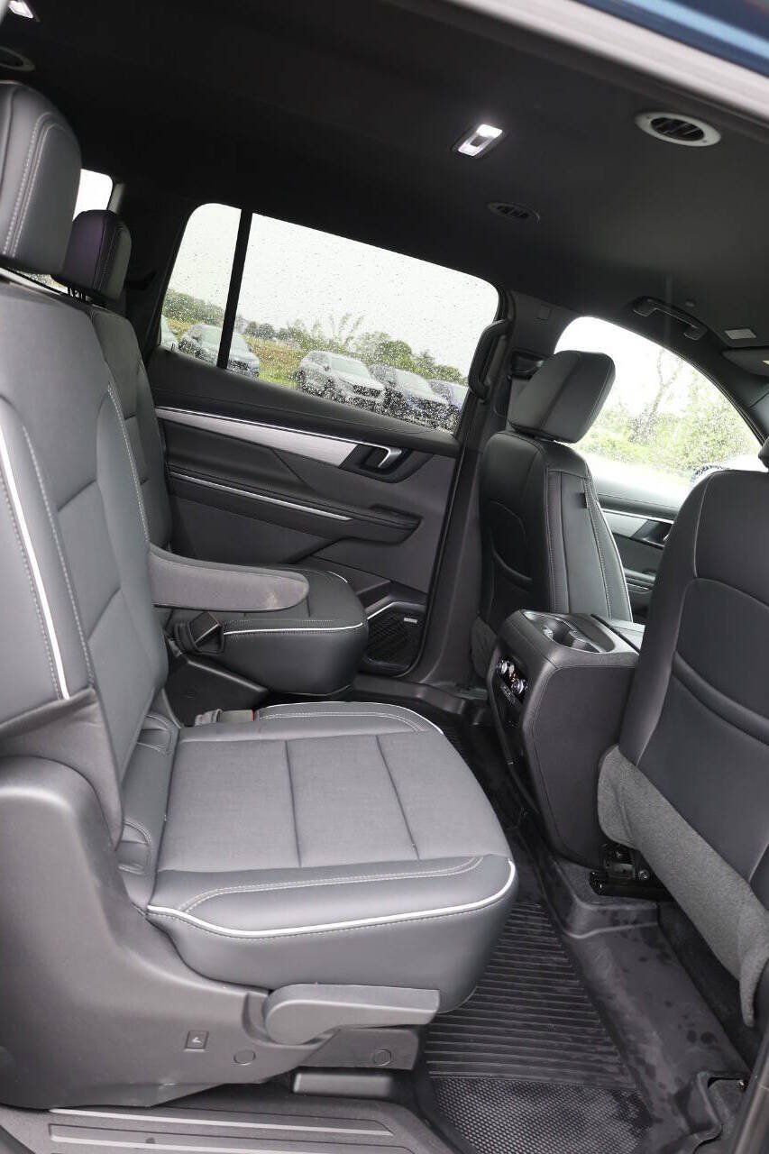 Used 2026 Buick Enclave Preferred w/ Power Package AWD/4WD image 16