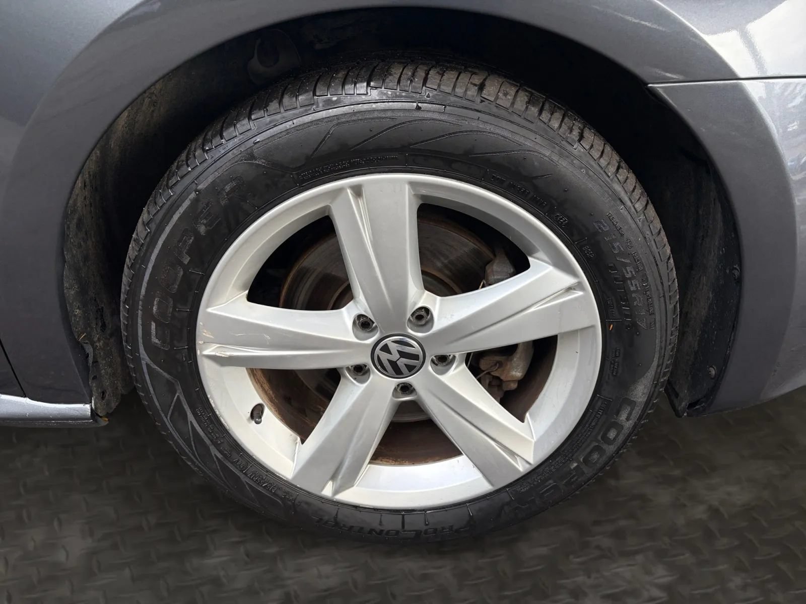 Used 2012 Volkswagen Passat 2.5 SE FWD image 36