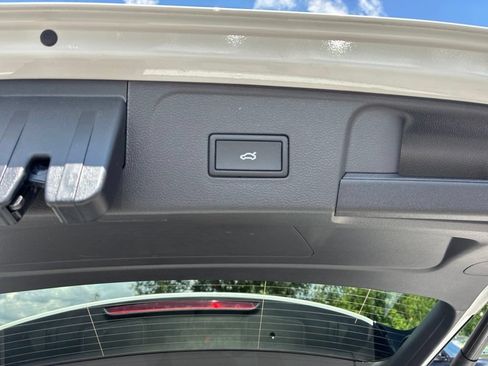 Used 2026 Volkswagen Atlas SE AWD/4WD image 40