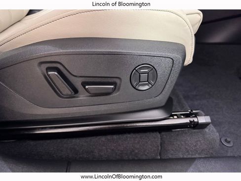 Used 2025 Audi Q6 e-tron Prestige w/ Beige Warm Weather Package image 20
