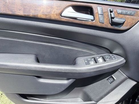Used 2015 Mercedes-Benz ML 350 2WD w/ Premium 1 Package image 18