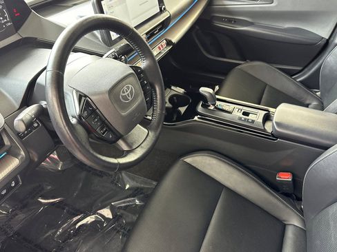 Used 2023 Toyota Prius XLE AWD/4WD image 10