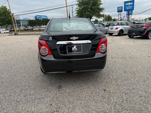 Used 2014 Chevrolet Sonic LT FWD image 33