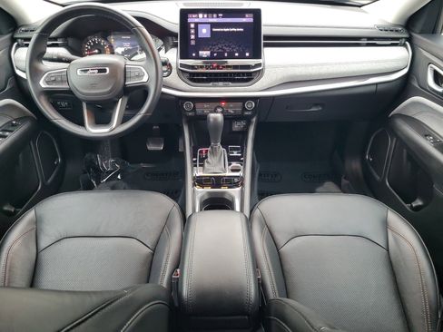 Used 2022 Jeep Compass Latitude w/ Sun and Sound Group image 17