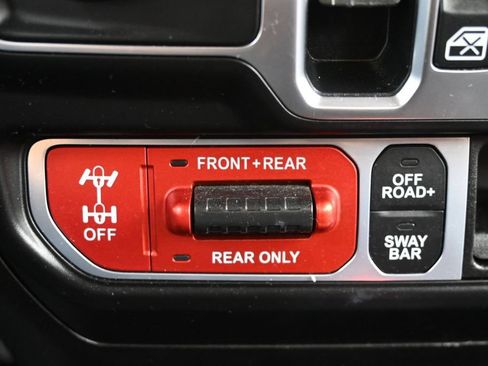 Used 2021 Jeep Wrangler Unlimited Rubicon AWD/4WD image 26