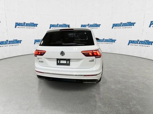 Used 2018 Volkswagen Tiguan SEL Premium w/ R-Line Package image 10