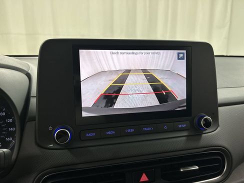Used 2023 Hyundai Kona SE AWD/4WD image 15