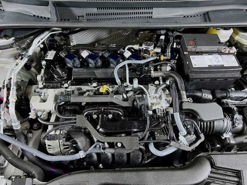 Used 2025 Toyota Corolla LE FWD image 28