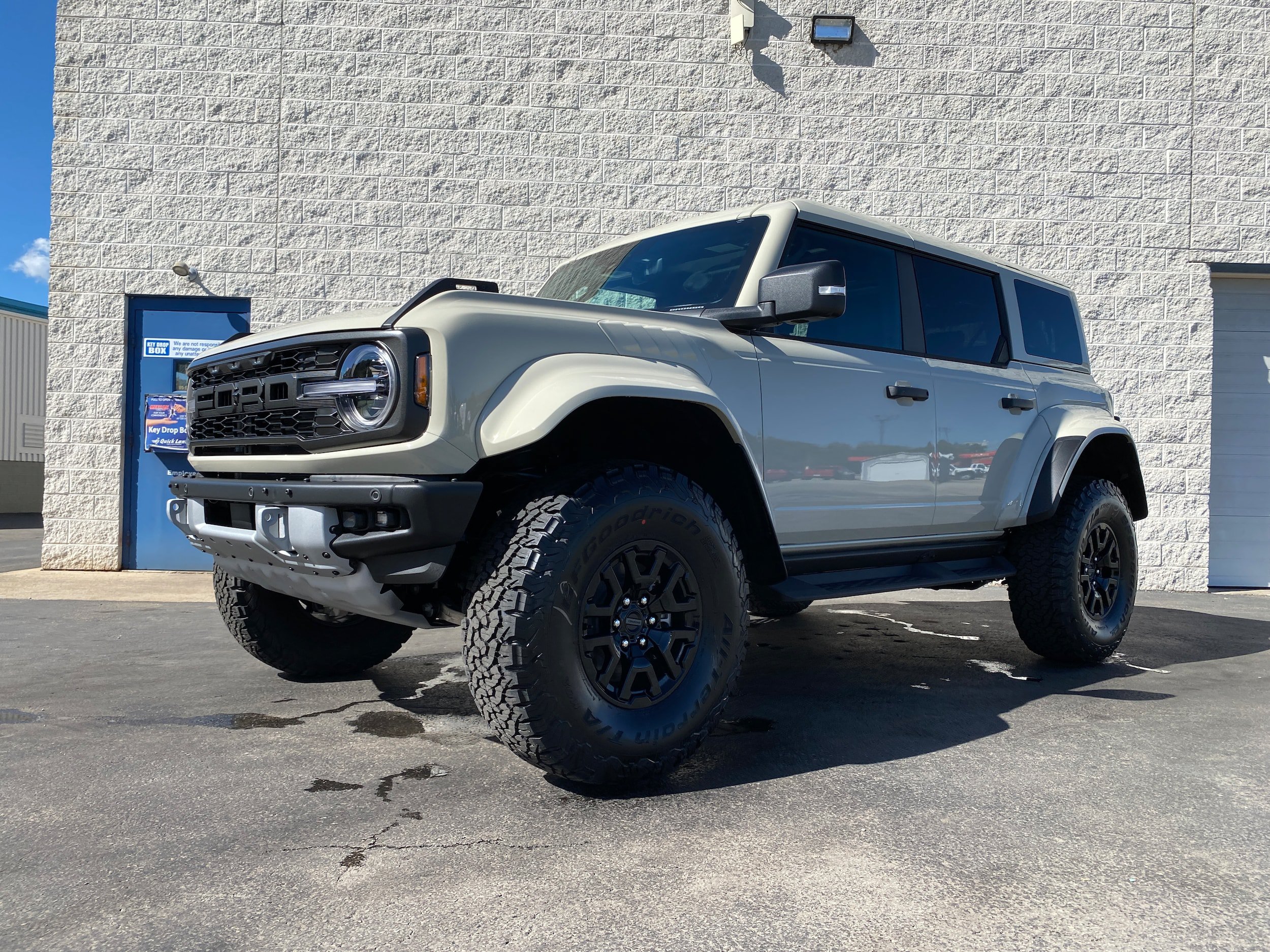 New 2026 Ford Bronco Raptor AWD/4WD image 4