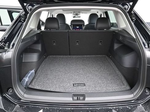 New 2026 Volkswagen Tiguan SE AWD/4WD image 12