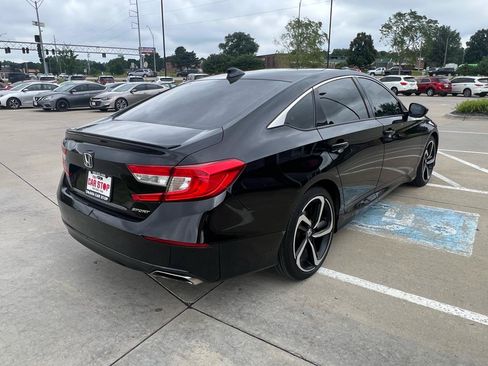 Used 2019 Honda Accord Sport image 6