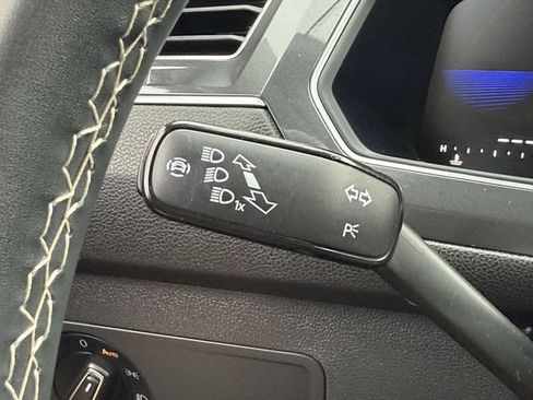 Certified 2024 Volkswagen Tiguan SE AWD/4WD image 24