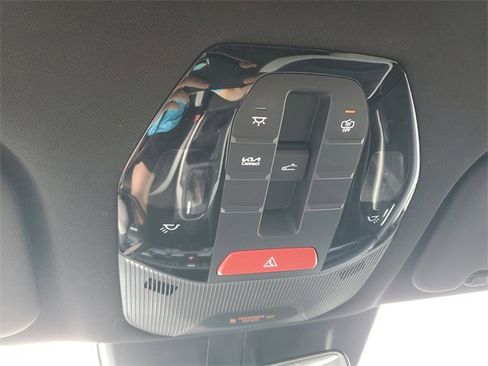 Certified 2025 Kia K4 GT-Line Turbo image 30