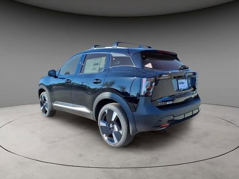 New 2026 Nissan Kicks SR w/ Cold Weather Package AWD/4WD image 3