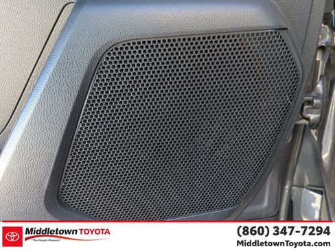 Used 2023 Toyota Highlander Platinum AWD/4WD image 13