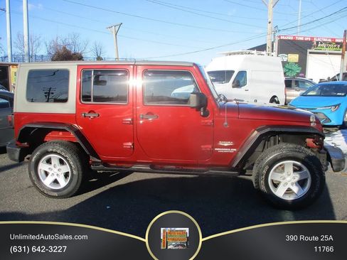 Used 2008 Jeep Wrangler Unlimited Sahara w/ Dual Top Group AWD/4WD image 5
