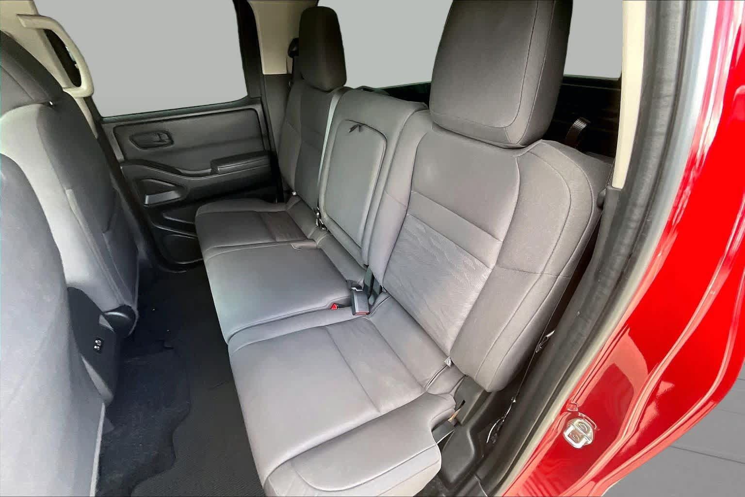 Used 2022 Nissan Frontier S w/ Technology Package RWD image 19