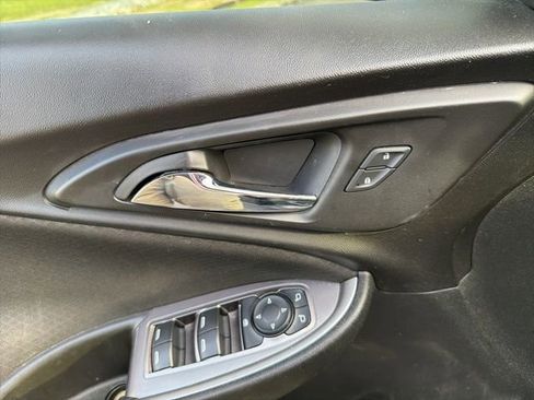 Used 2020 Chevrolet Malibu LS image 17