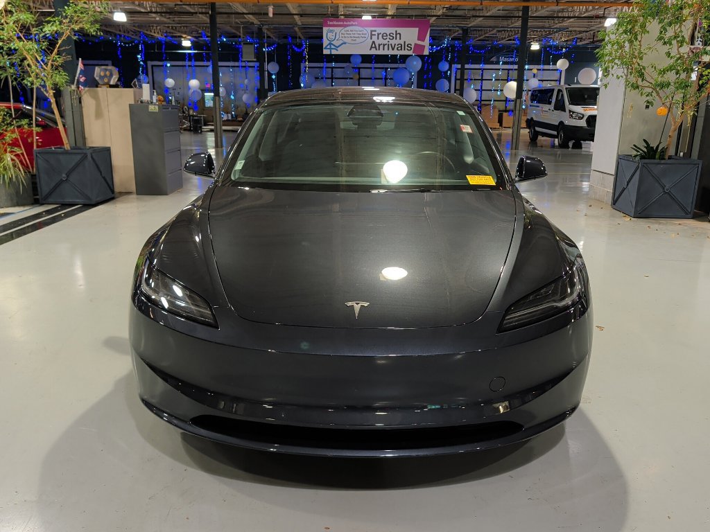 Used 2025 Tesla Model 3 Long Range RWD image 8
