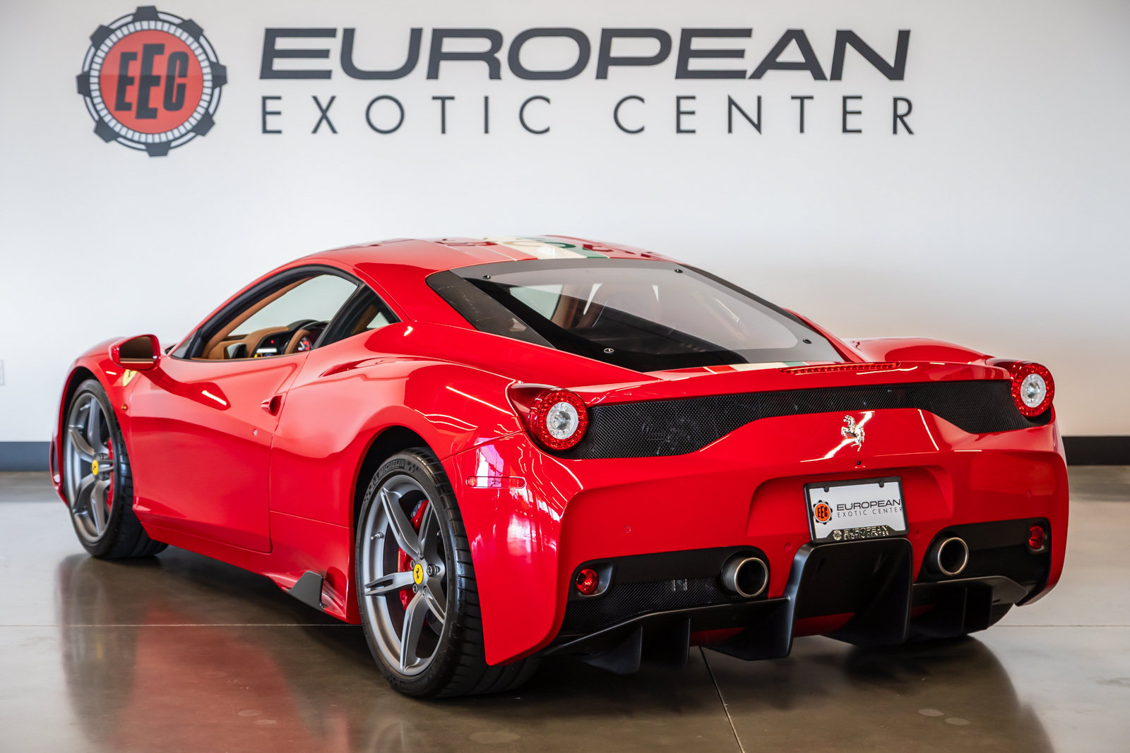 Used 2015 Ferrari 458 Speciale Coupe RWD image 8