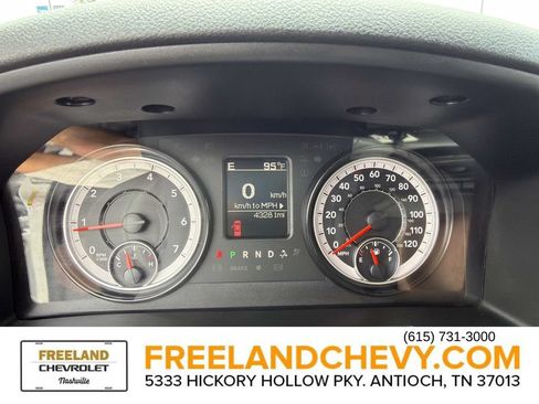 Used 2022 RAM 1500 Tradesman w/ Chrome Appearance Group RWD image 28