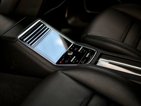 Used 2018 Porsche Panamera Turbo S image 37