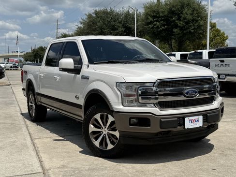 Used 2018 Ford F150 King Ranch w/ Equipment Group 601A Luxury AWD/4WD image 2