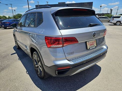 Used 2024 Volkswagen Taos S FWD image 5