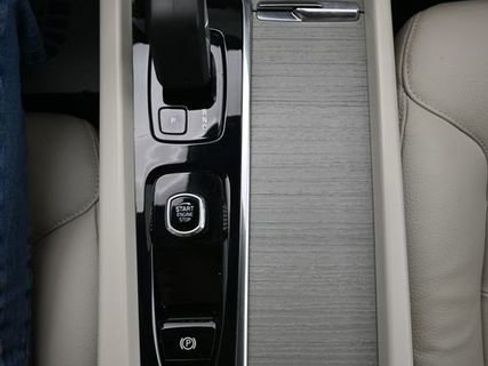 Certified 2023 Volvo XC60 B5 Plus w/ Climate Package FWD image 11