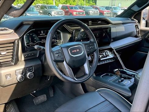 Used 2025 GMC Sierra 2500 AT4X AWD/4WD image 16