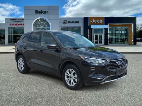 Used 2025 Ford Escape Active AWD/4WD image 1