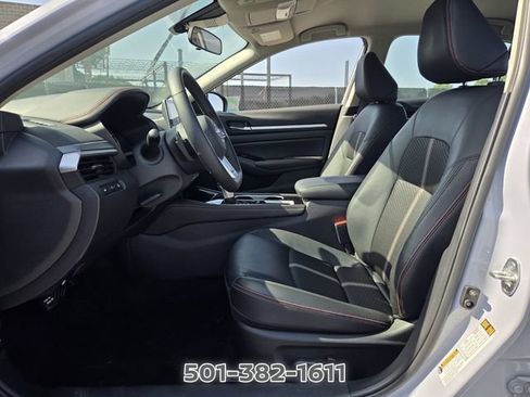 Certified 2025 Nissan Altima 2.5 SR FWD image 9