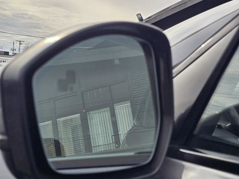 Used 2019 Jaguar F-PACE Premium image 51