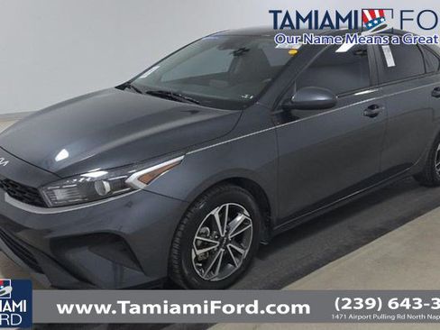 Used 2022 Kia Forte LXS FWD image 1