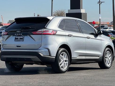 Used 2024 Ford Edge SEL image 4