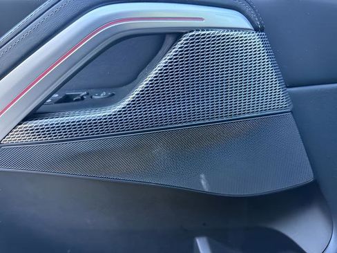 Used 2023 BMW X6 xDrive40i image 11