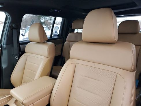 Used 2025 Hyundai Santa Fe Limited image 18