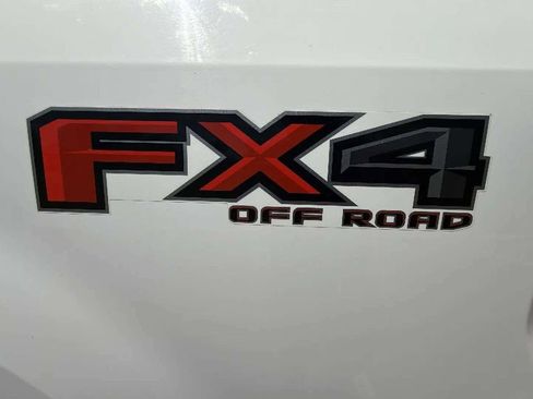 Used 2018 Ford F250 XL w/ Power Equipment Group image 18
