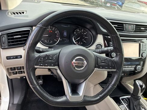 Used 2017 Nissan Rogue Sport SV w/ SV Premium Package AWD/4WD image 15
