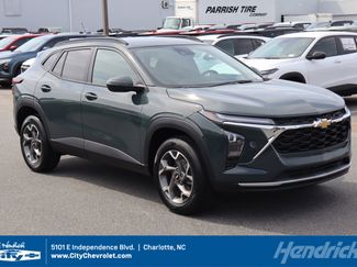 New 2025 Chevrolet Trax LT w/ Driver Confidence Package image 1