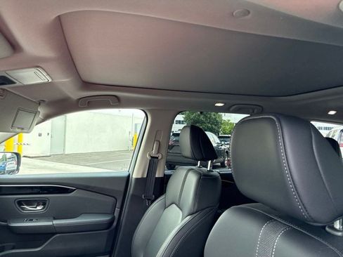 Used 2025 Honda Pilot Touring image 28