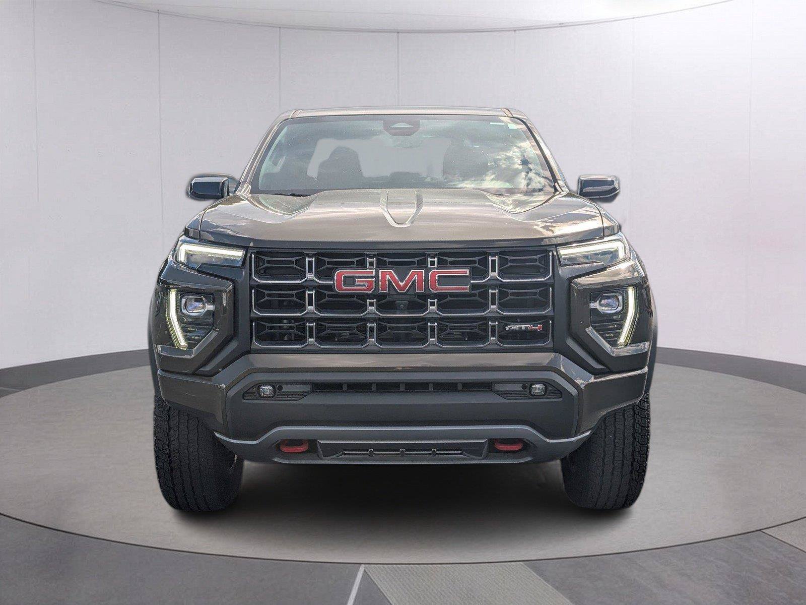 Used 2024 GMC Canyon AT4 w/ Technology Package AWD/4WD image 10