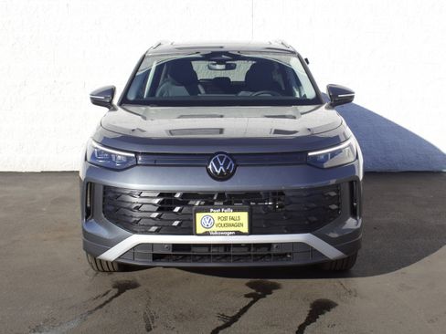 New 2026 Volkswagen Tiguan SE AWD/4WD image 2