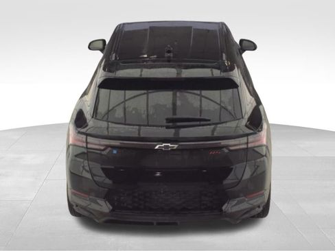 Used 2024 Chevrolet Equinox EV RS FWD image 2